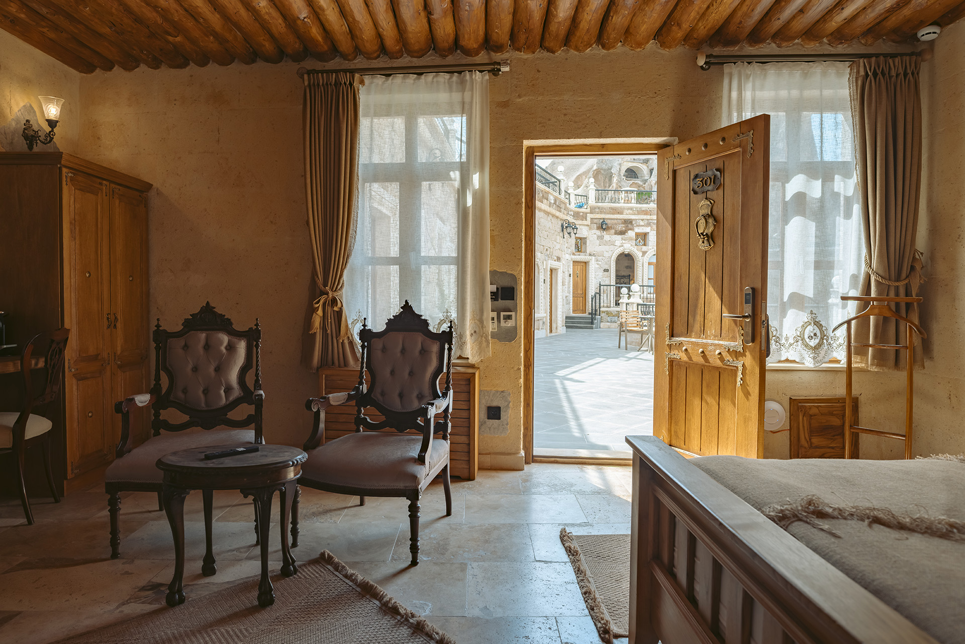 Deluxe Suite