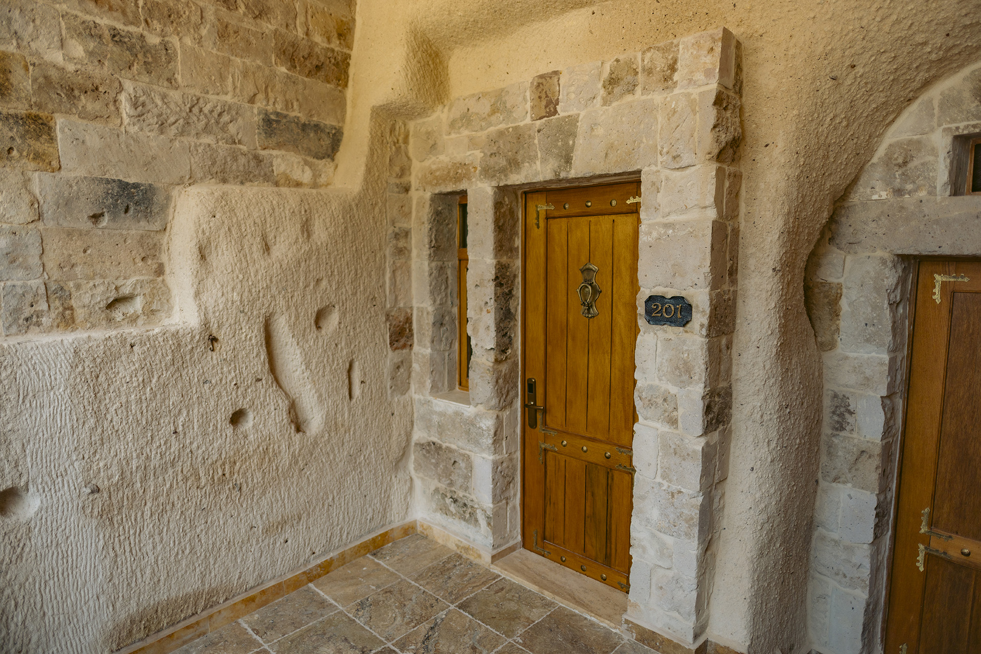 Junior Cave Suite