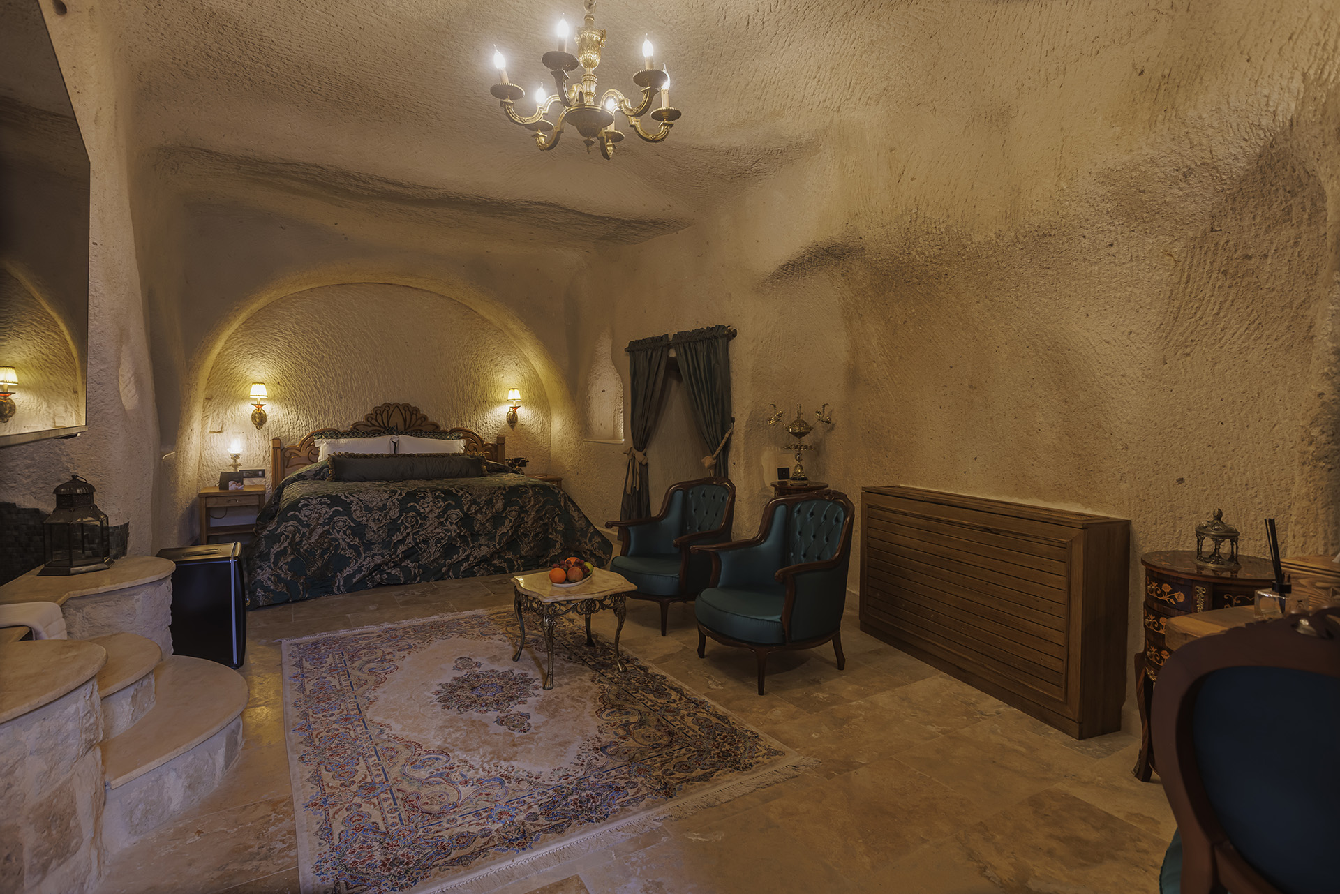 Junior Cave Suite