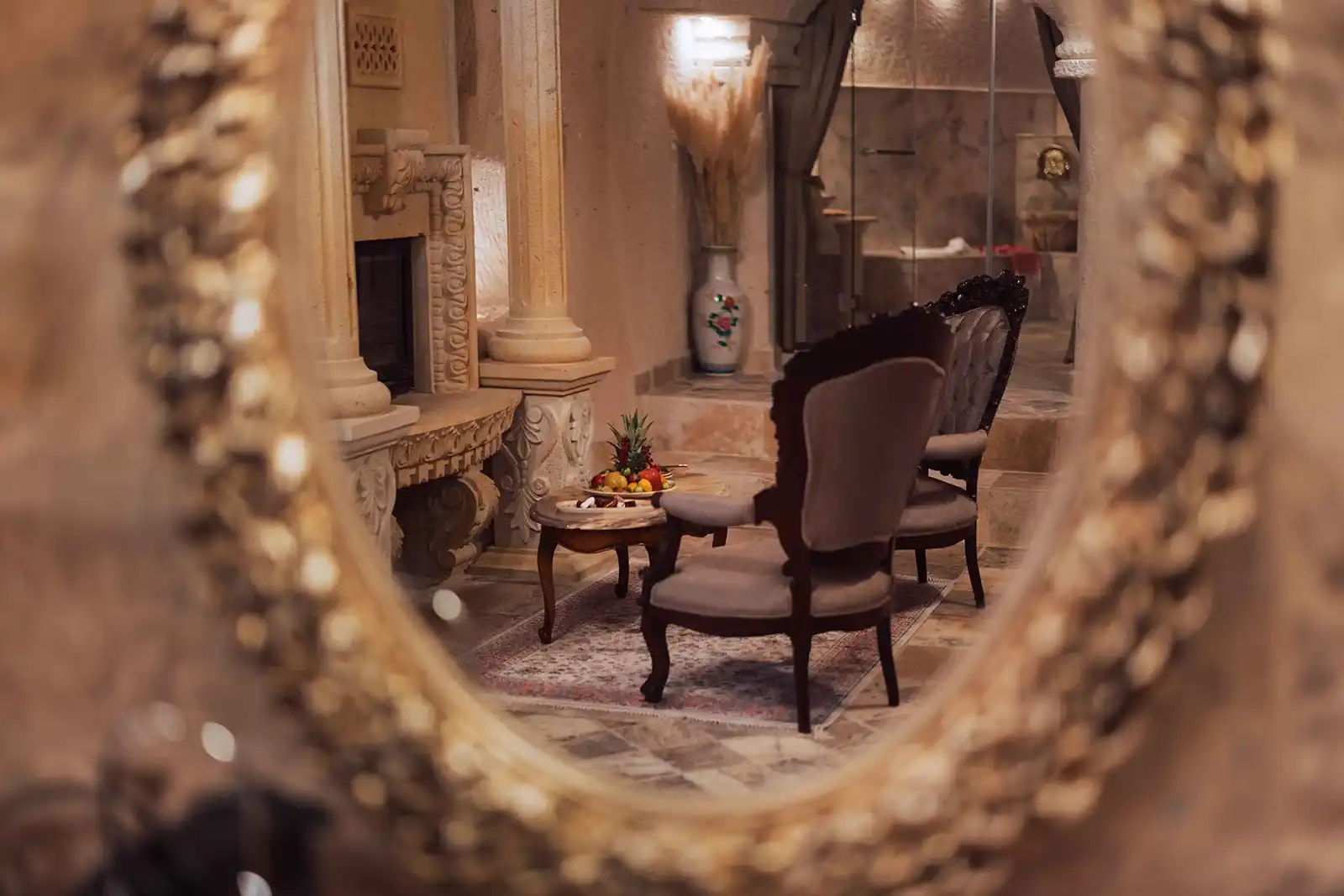 Senior Cave Suite Detail