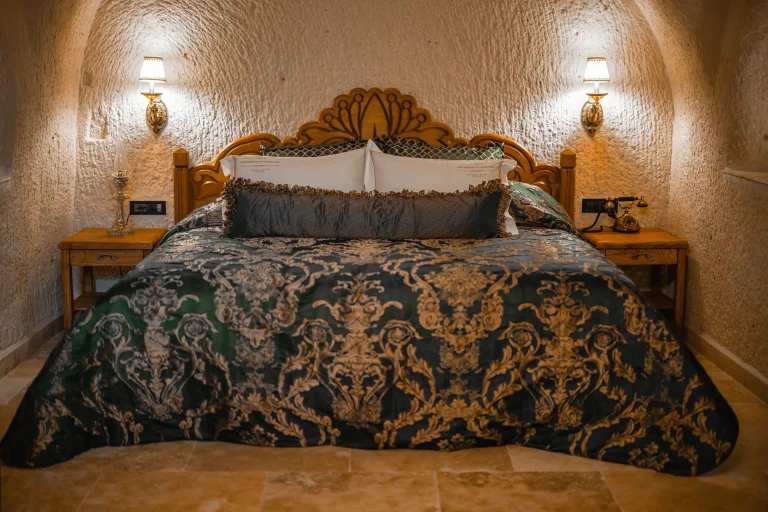 rooms-Junior-Cave-Suites-209-004